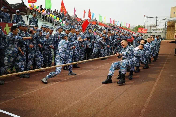 十九世纪的网球拍